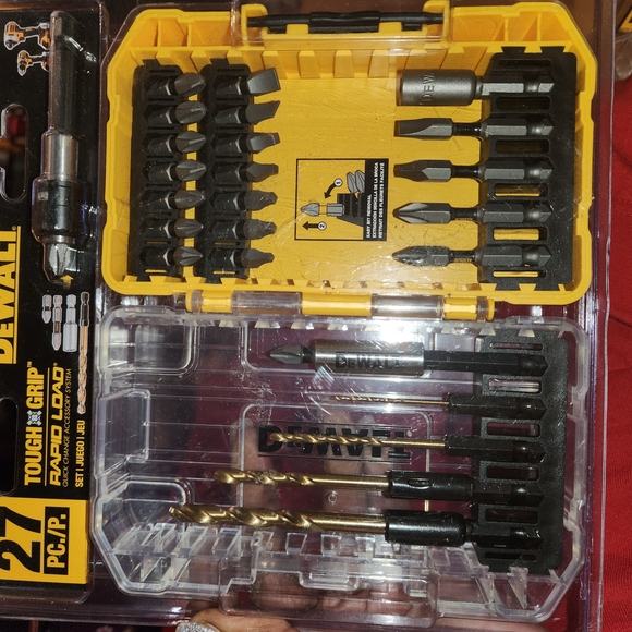 DeWalt 27-Piece Tough Grip Screwdriver Bit Set - Picture 1 of 3